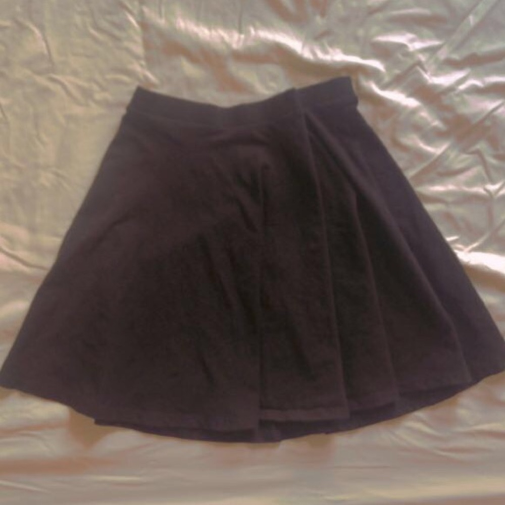 Black skater skirt